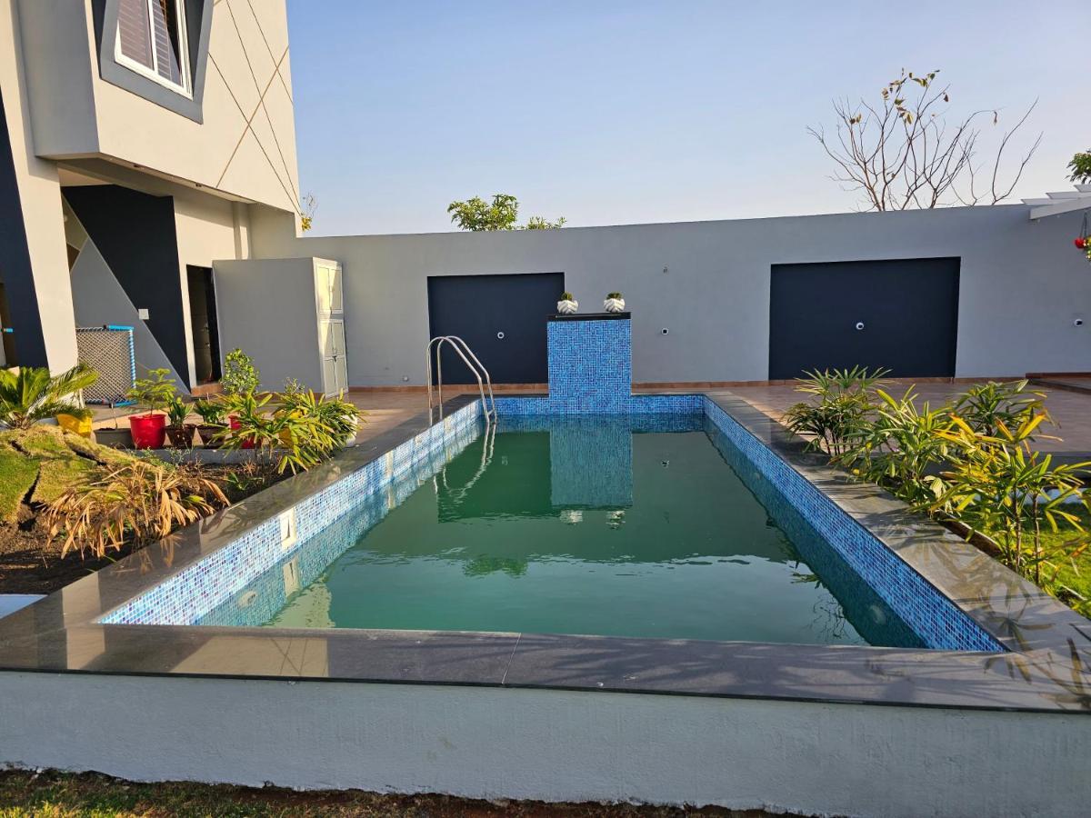 Shree Ambe Farmhouse Villa Ujjain Bagian luar foto