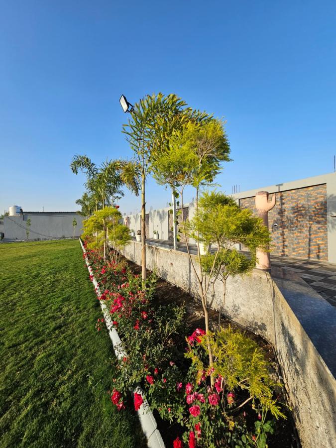 Shree Ambe Farmhouse Villa Ujjain Bagian luar foto