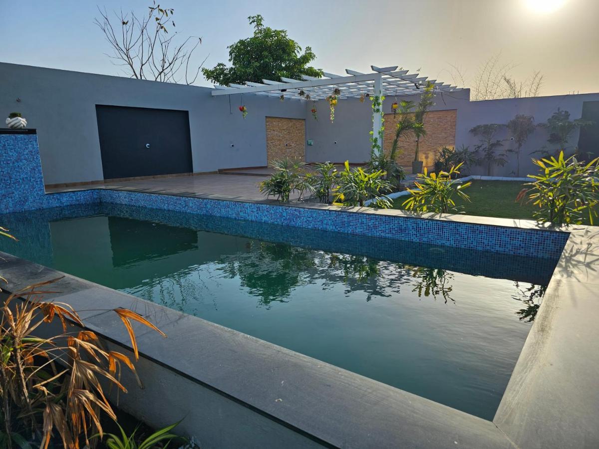 Shree Ambe Farmhouse Villa Ujjain Bagian luar foto