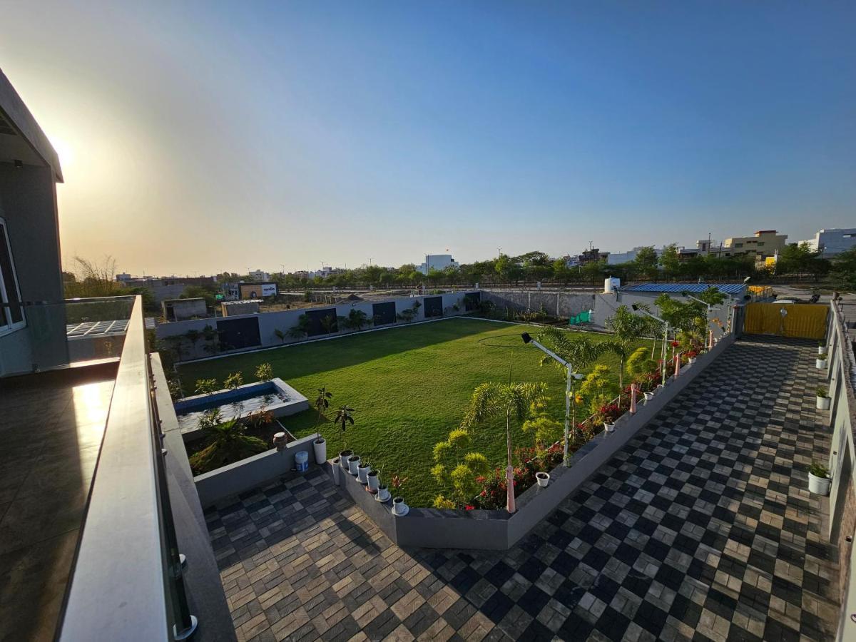 Shree Ambe Farmhouse Villa Ujjain Bagian luar foto