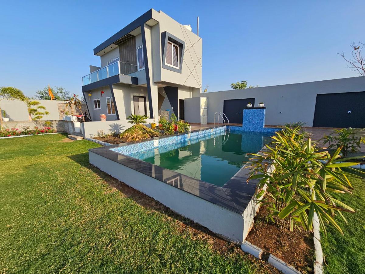 Shree Ambe Farmhouse Villa Ujjain Bagian luar foto